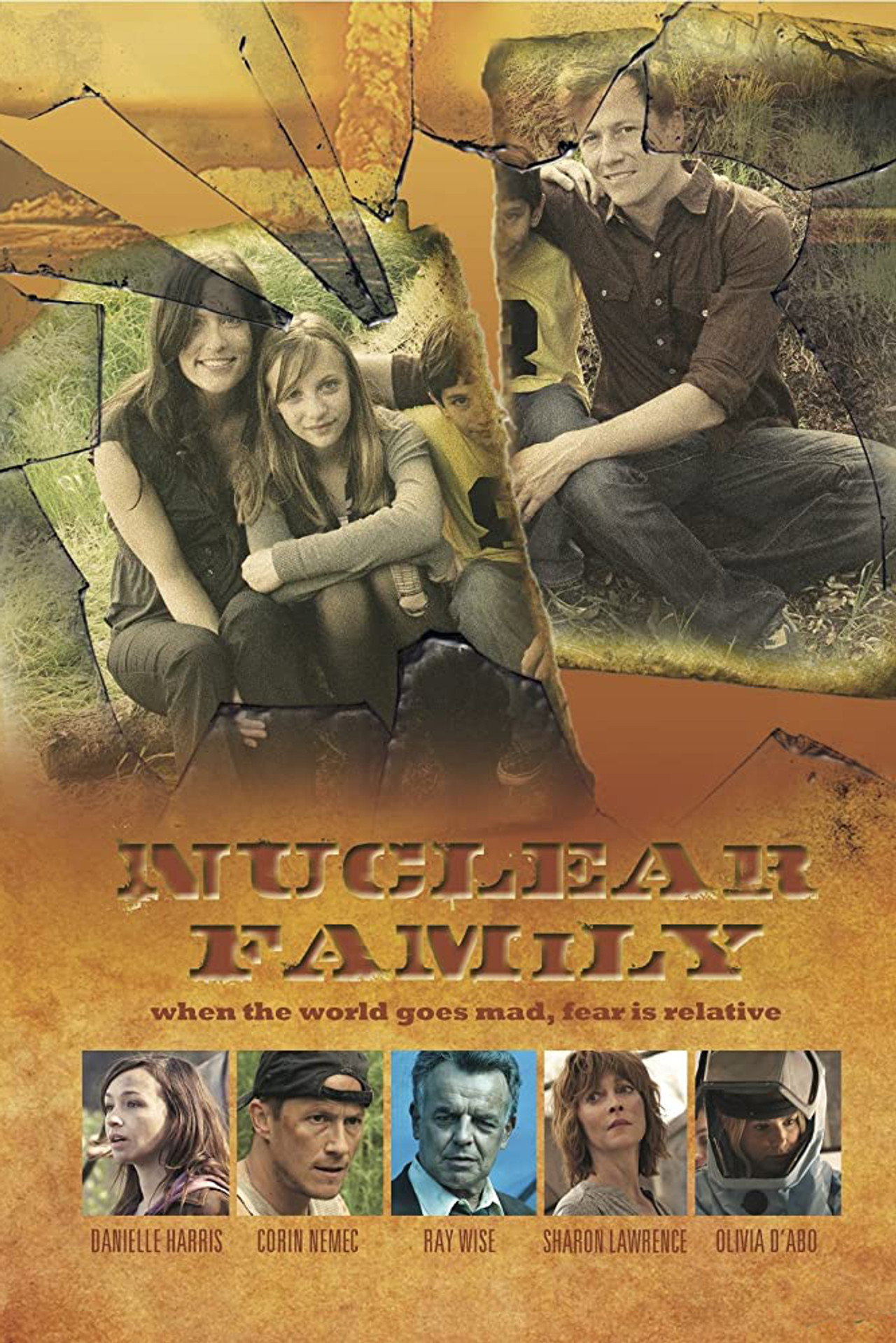 Pôster de Nuclear Family