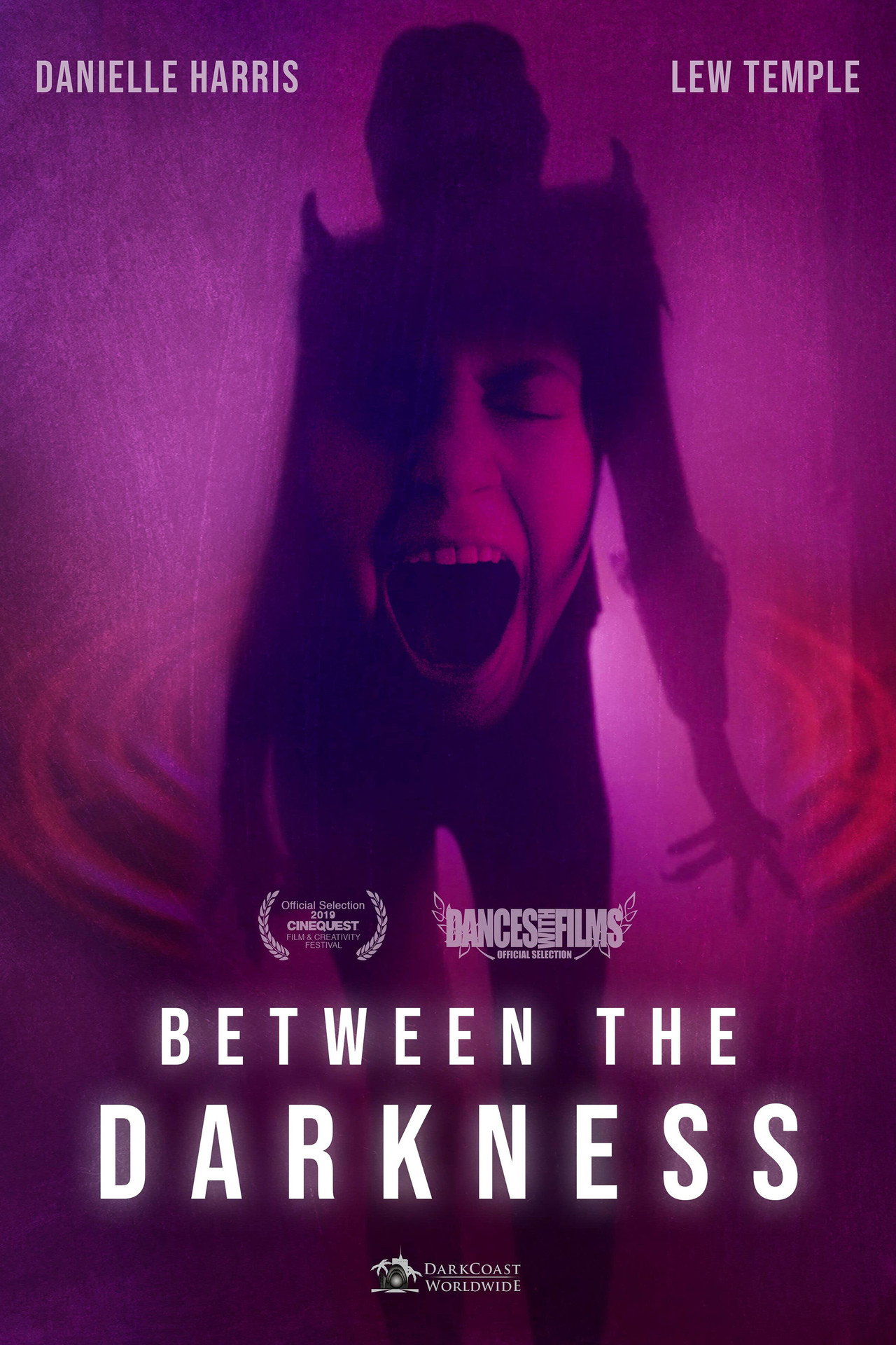 Pôster de Between the Darkness